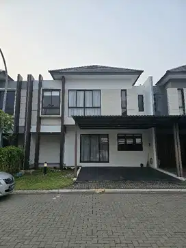 Rumah siap huni hadap selatan adem dan nyaman di The Mozia