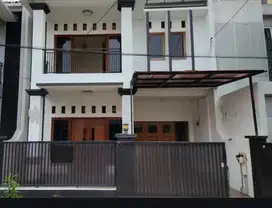 Rumah Siap Huni Di tlTebet Barat Dekat ECOPARK