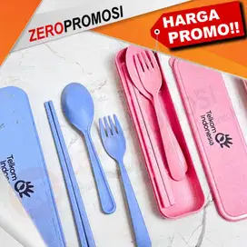 Souvenir Set Alat Makan Portable Plastik Custom Logo