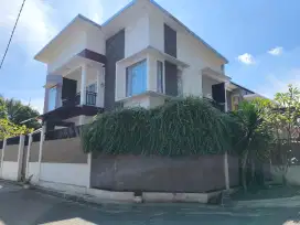 Rumah / Homestay Full Furnished Di Jalan Palagan Dekat Hotel Hyatt