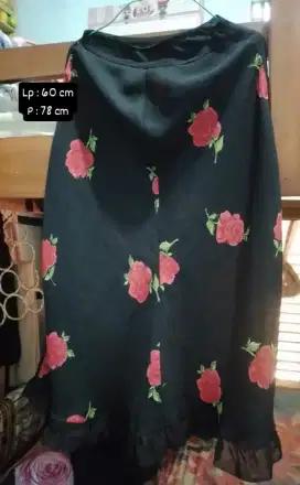 Rok perempuan remaja