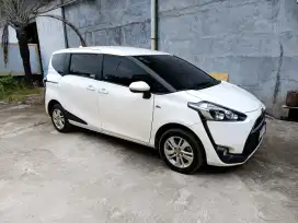 Toyota Sienta 2018 low KM , mesin bagus