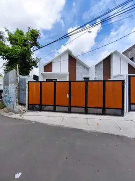 Dijual Rumah Baru Kavling Dua Unit di Dekat Mall Pondok Gede Bekasi
