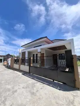 RUMAH MINIMALIS FULL PAGAR DI KALASAN HARGA 700JT-an