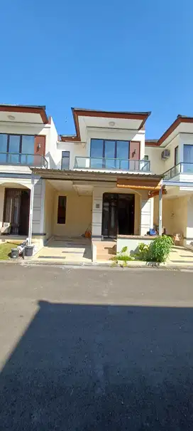 Rumah Cantik 2 Lantai Siap Huni di Cluster Enchanta Lavon Tangerang