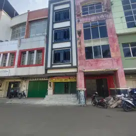 dijual murah ruko  setrategis, kondisi renovasi,mutiara taman palem
