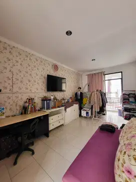 RUMAH DALAM KOMPLEK Semi furnished di Jagakarsa  JAKARTA SELATAN