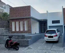 Rumah Strategis di Permata Grafika  Banyumanik Semarang