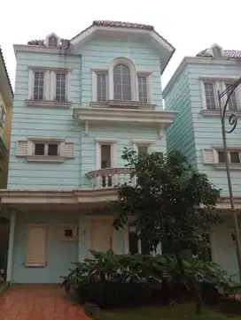 Dijual Rumah 3 Lantai Cluster Montana Village Gading Serpong