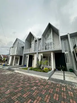 Rumah Villa Lahor Pusat Kota Batu