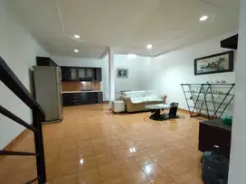Jual Cepat Rumah Strategis di Taman Kota Jakarta Barat Dekat Stasiun
