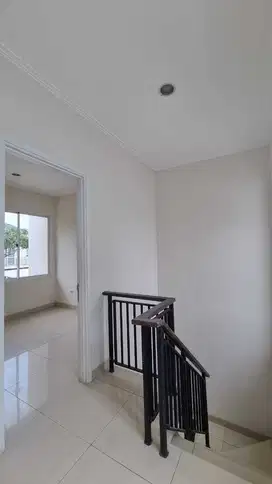 J Dijual Rumah Alamat : Green Lake City Cluster : Australia UK : 6x15