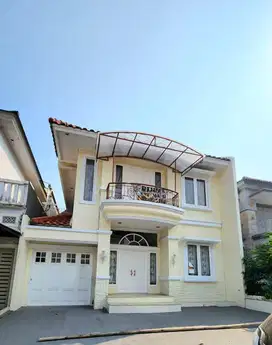 DIJUAL RUMAH DITAMAN BEVERLY GOLF LIPPO KARAWACI