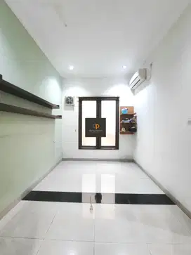Dijual Rumah 2lt di Cideng, JakPus, Belakang Maxx Coffee, Strategis