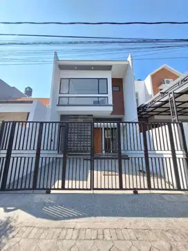 Rumah Baru Gress Klampis Semolo dekat Hokky MERR