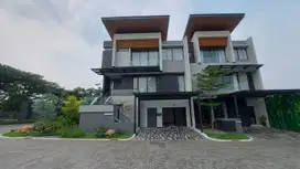 CLUSTER HERON GADING SERPONG RUMAH MEWAH BIKIN BETAH