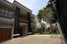Dijual Rumah Mewah Lokasi Sangat Strategis di Kebon Jeruk Jakarta Bara