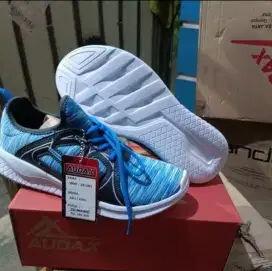 Sepatu Sneakers Audax