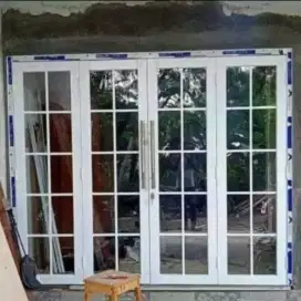 Pintu kipat aluminium 4 daun