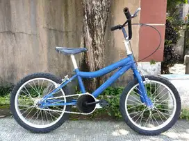 Sepeda BMX ring 18'.
