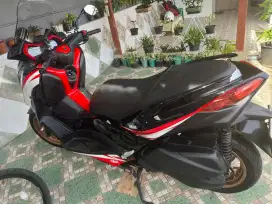 XMAX 2022 like new