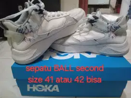 Sepatu second BALL