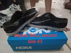 Sepatu second BALL