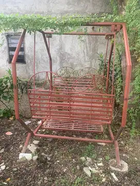 Di jual ayunan taman besi