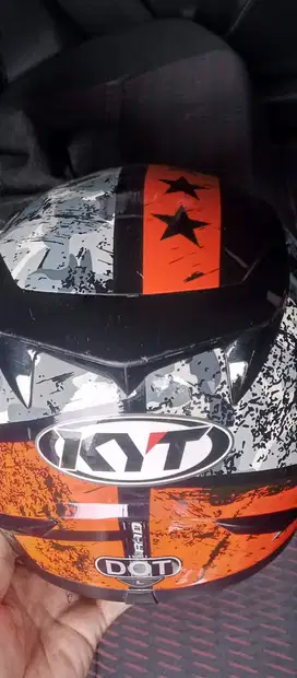 Helem KYT R10 pakai an pribadi minus kaca pecah helm jarang dpakai