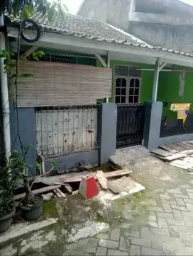 Di jual rumah harga paling murah lokasi cakep dasana indah