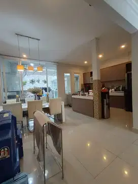 JUAL MURAH  Rumah Wiguna, Full Furnish (Bagus & Mewah), Surabaya