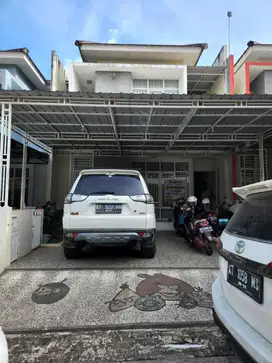 DISEWAKAN RUMAH FULLFURNISH TENGAH KOTA