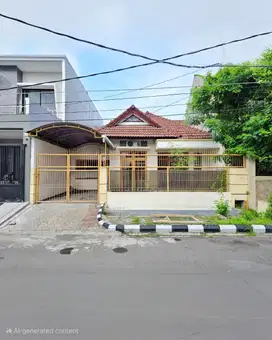 Rumah Sutorejo Prima Utara STRATEGIS, SIAP HUNI, ROW JALAN 3 MOBIL, LO
