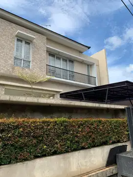 Dijual Rumah Hook Semi Furnish di Komplek Jatibening 1 Pondok Gede