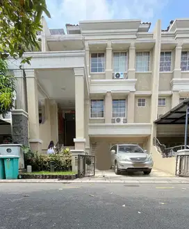 jual rumah 3 lantai siap pakai di komplek Gading Grande, Kelapa Gading