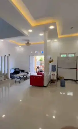 RUMAH 2 LANTAI BARAT LUWES PONOROGO KOTA