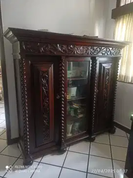Dijual Lemari Antik Kayu Jati
