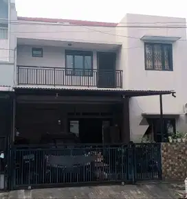 Rumah 2 Lantai Siap Huni di Villa Melati Mas, Serpong!