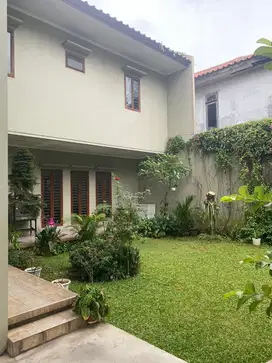 Rumah dijual di Cilandak Tengah Belakang Citos Lokasi Strategis