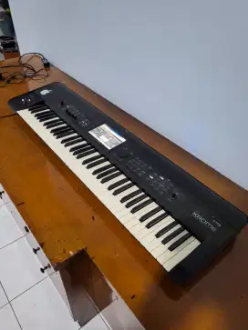 KORG KROME 73 (KEYBOARD/PIANO)