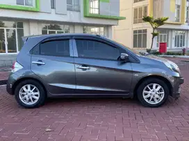 Honda brio Matic S 2014 ex cewe terawat mulus sudah upgrade RS E