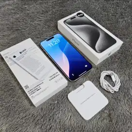 Iphone 15 Pro Max 256Gn White Titanium like new