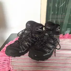 Sepatu Arei Arizona