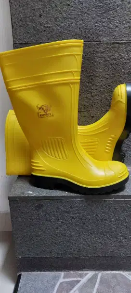 Dijual Safety Rubber Boot INYATI