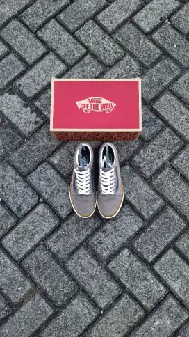 SEPATU VENS COKELAT ABU