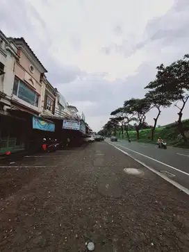 DI SEWAKAN RUKO 2 LANTAI KAWASAN MAISON KOTA WISATA CIBUBUR BOGOR