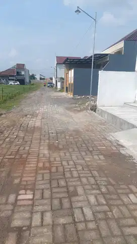 rumah pesan bangun hadap timur di banyuanyar solo harga terjangkau