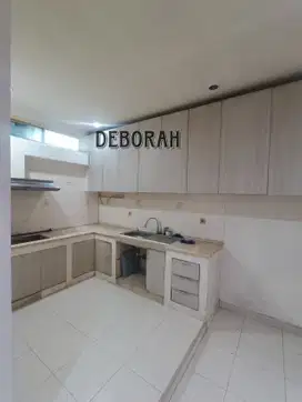 Dijual rumah 2 lantai harga terjangkau di Kalideres permai strategis