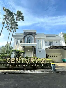 Dijual Rumah Mewah Posisi Hook Dalam Cluster di Graha Taman 15450