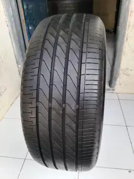 Ban 235 50 R18 Bridgestone Turanza T005A 1Pcs